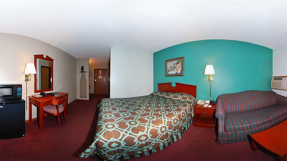 Super 8 by Wyndham Hudson Hotel Eksteriør billede